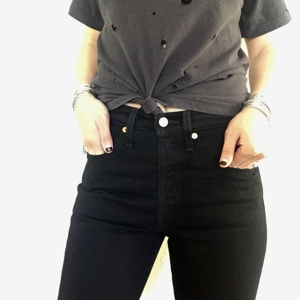Classic Levi's 501 skinny in jet black